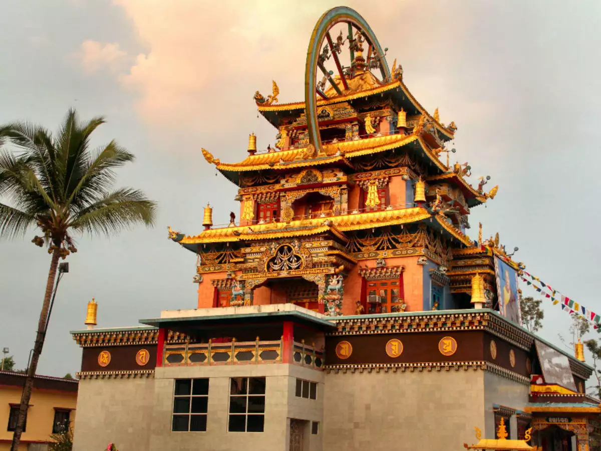 Golden Temple (Namdroling Monastery), Bylakuppe